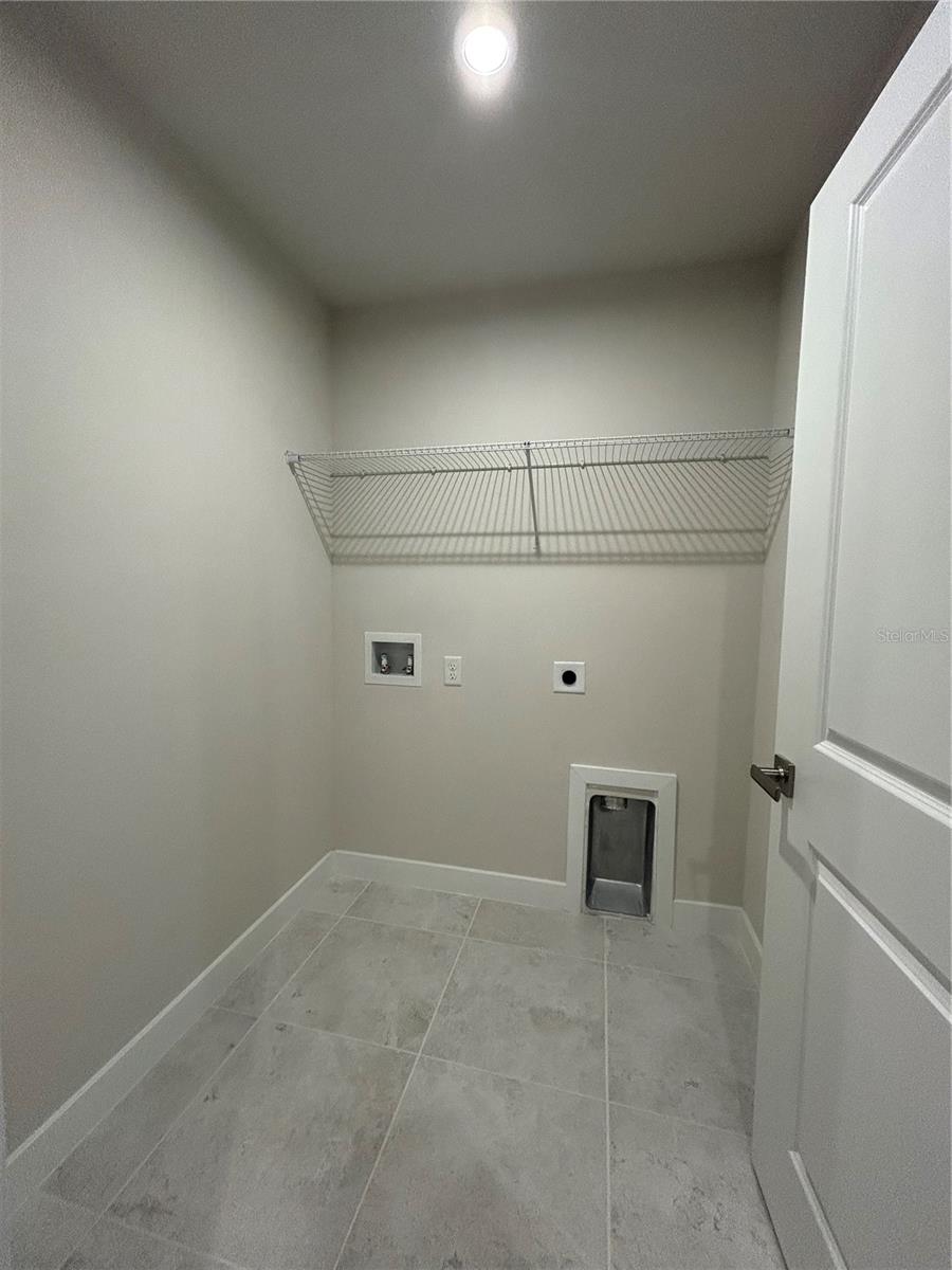 KENDALL POINTE - Residential