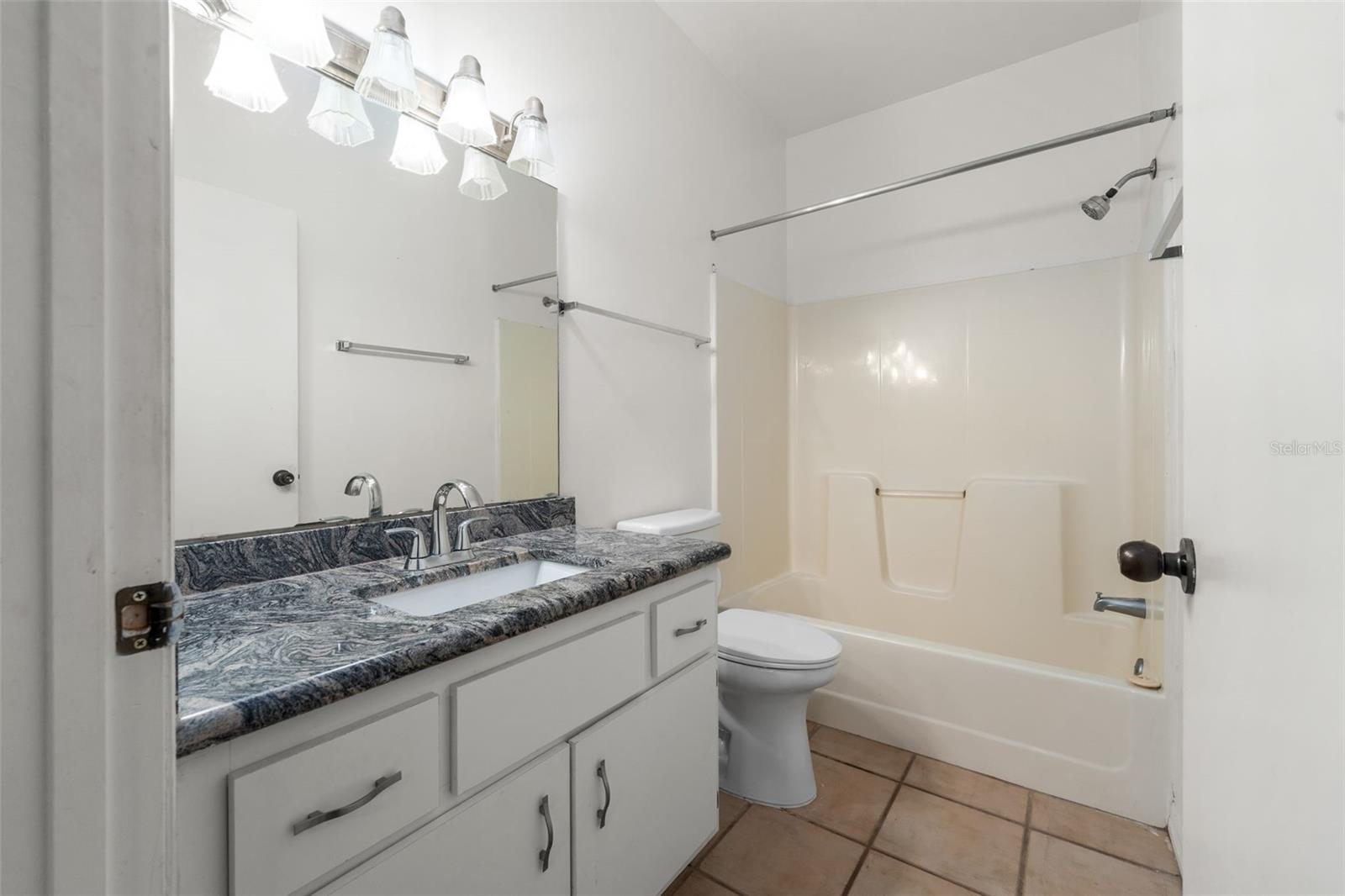 THE GABLES CONDO AT GAINE - Residential
