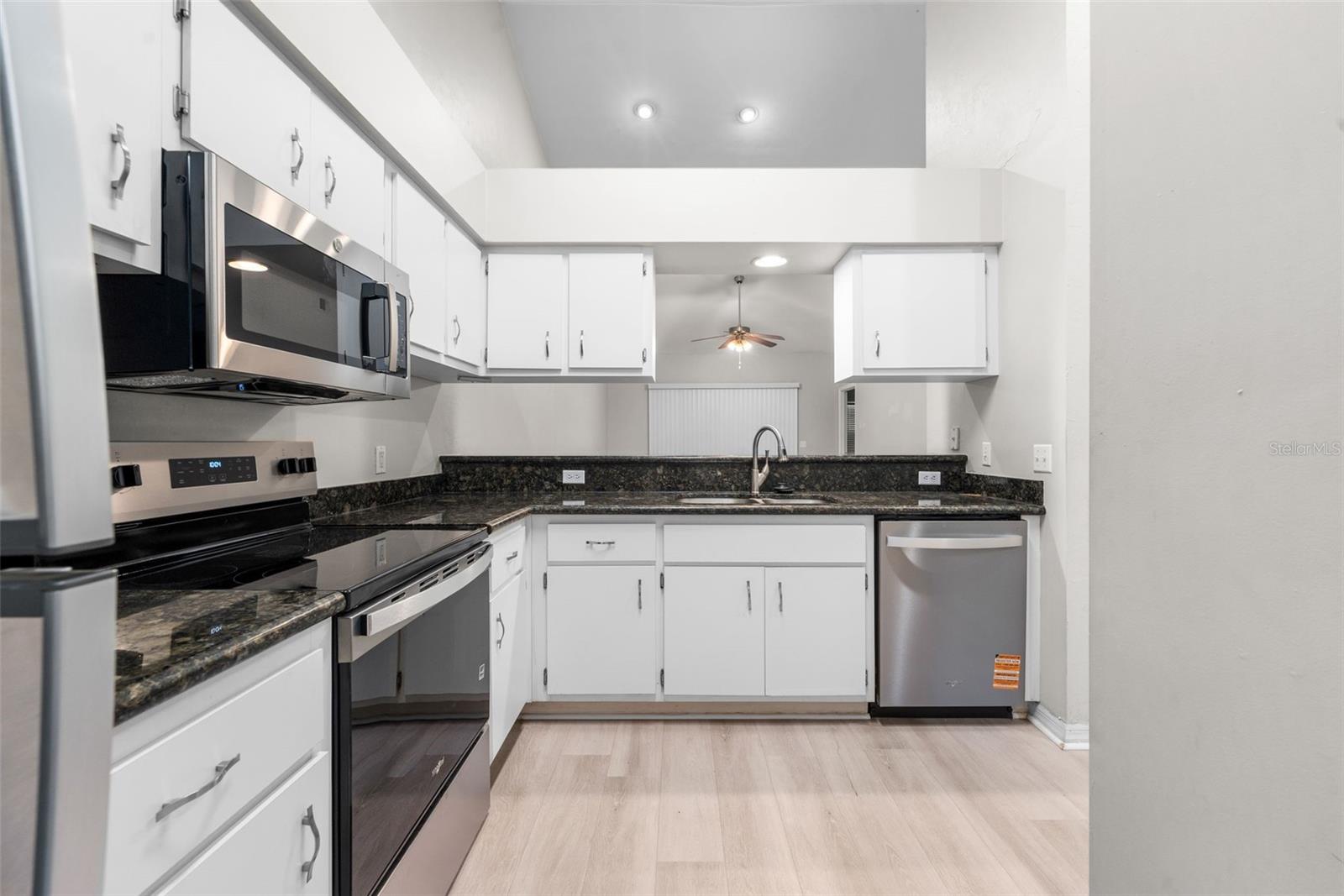 THE GABLES CONDO AT GAINE - Residential