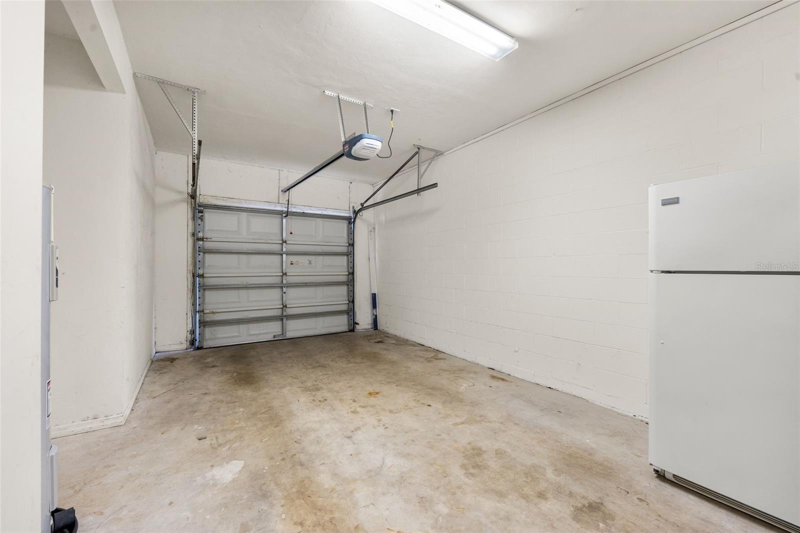 THE GABLES CONDO AT GAINE - Residential