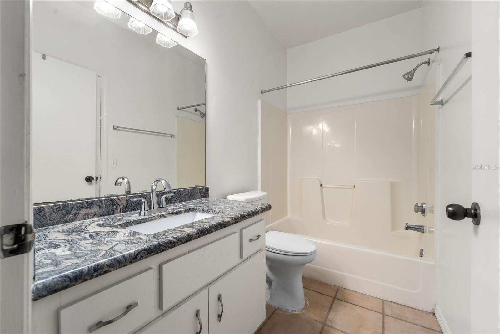 THE GABLES CONDO AT GAINE - Residential