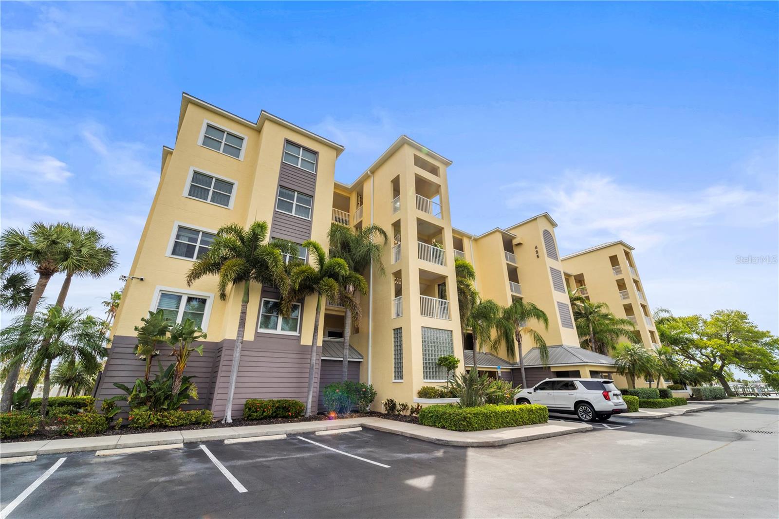 SNUG HARBOUR CONDO - Residential
