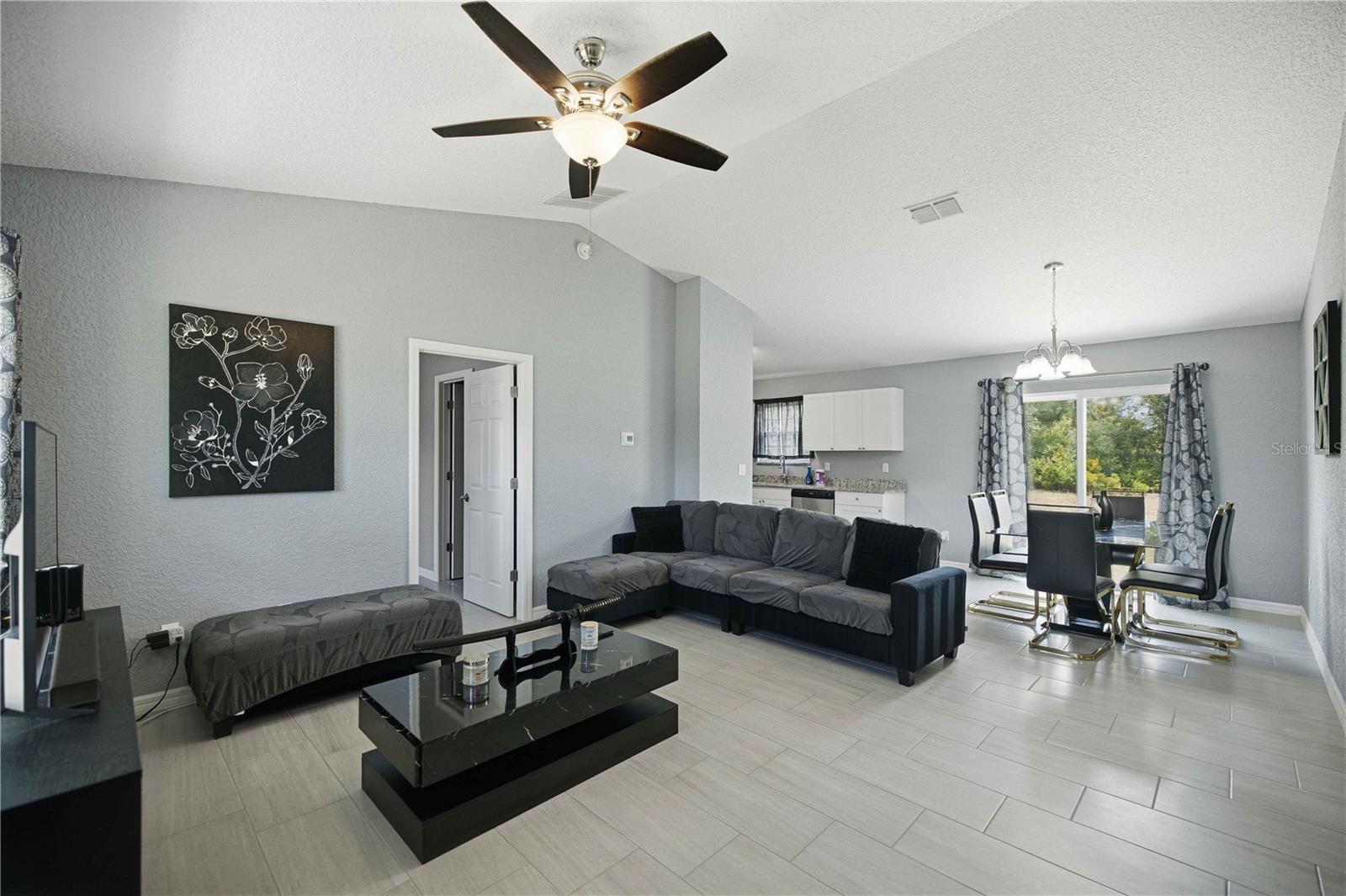 MARION OAKS UN 6 - Residential