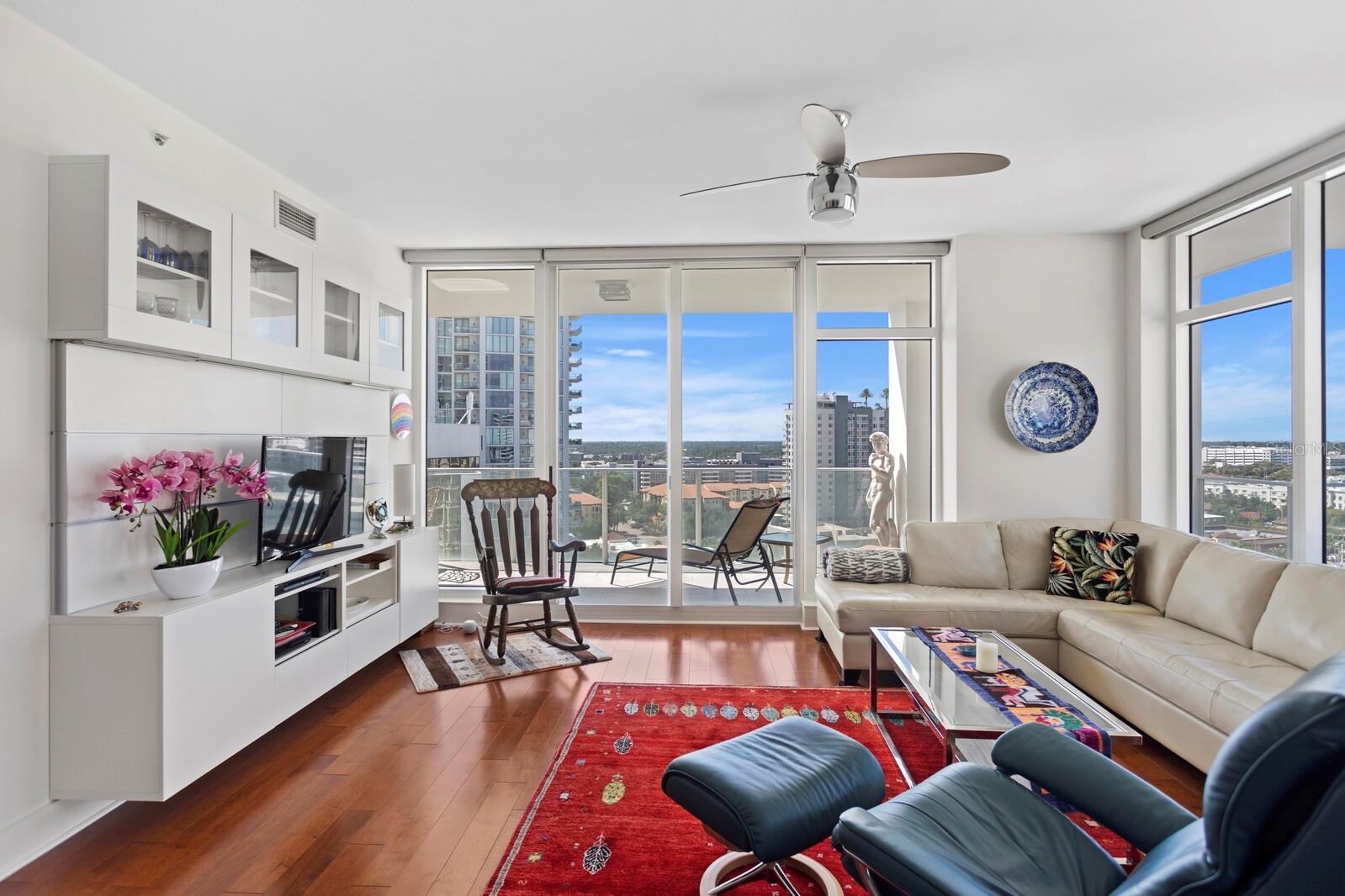 SIGNATURE PLACE CONDO - Residential