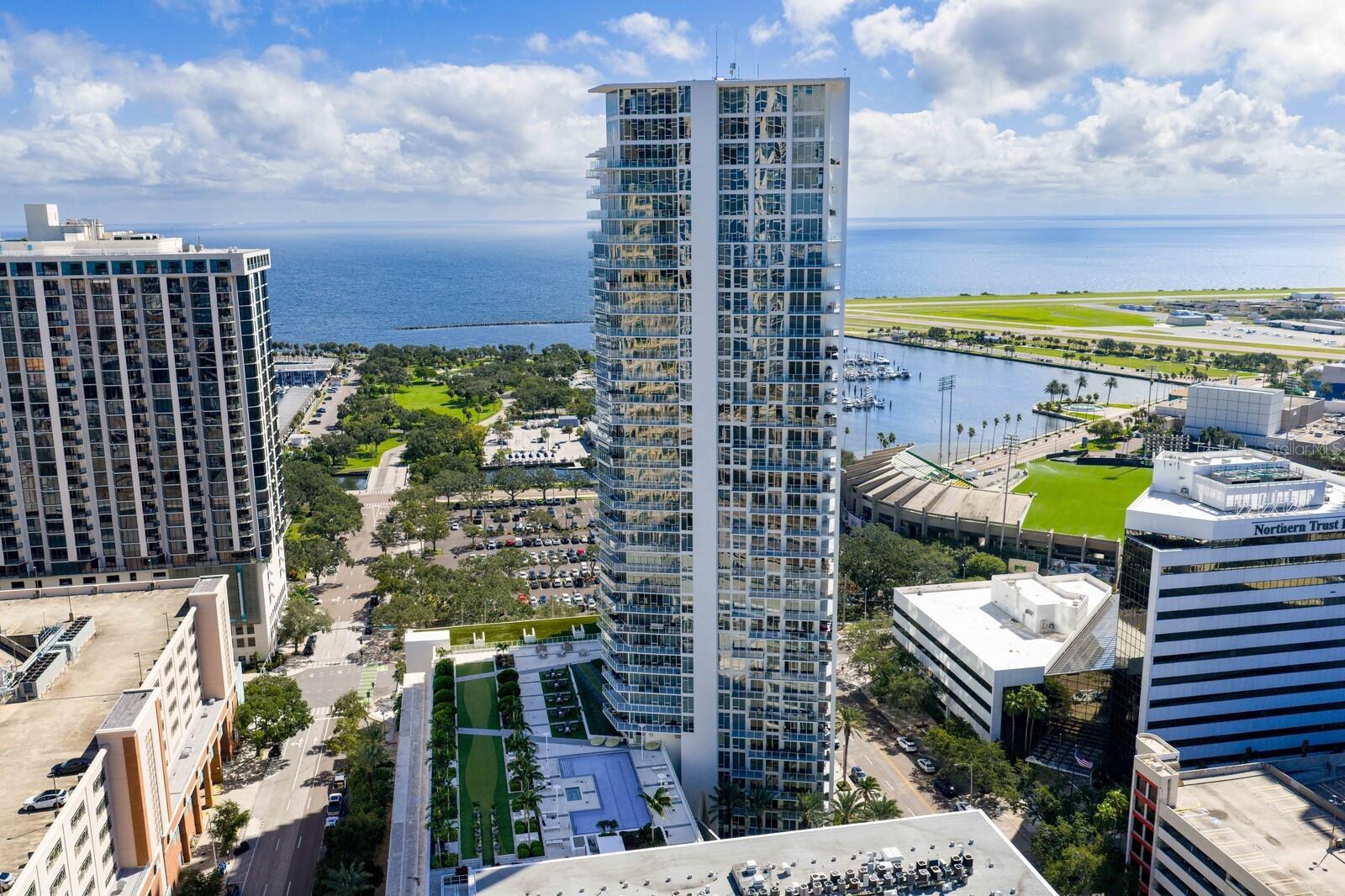 SIGNATURE PLACE CONDO - Residential