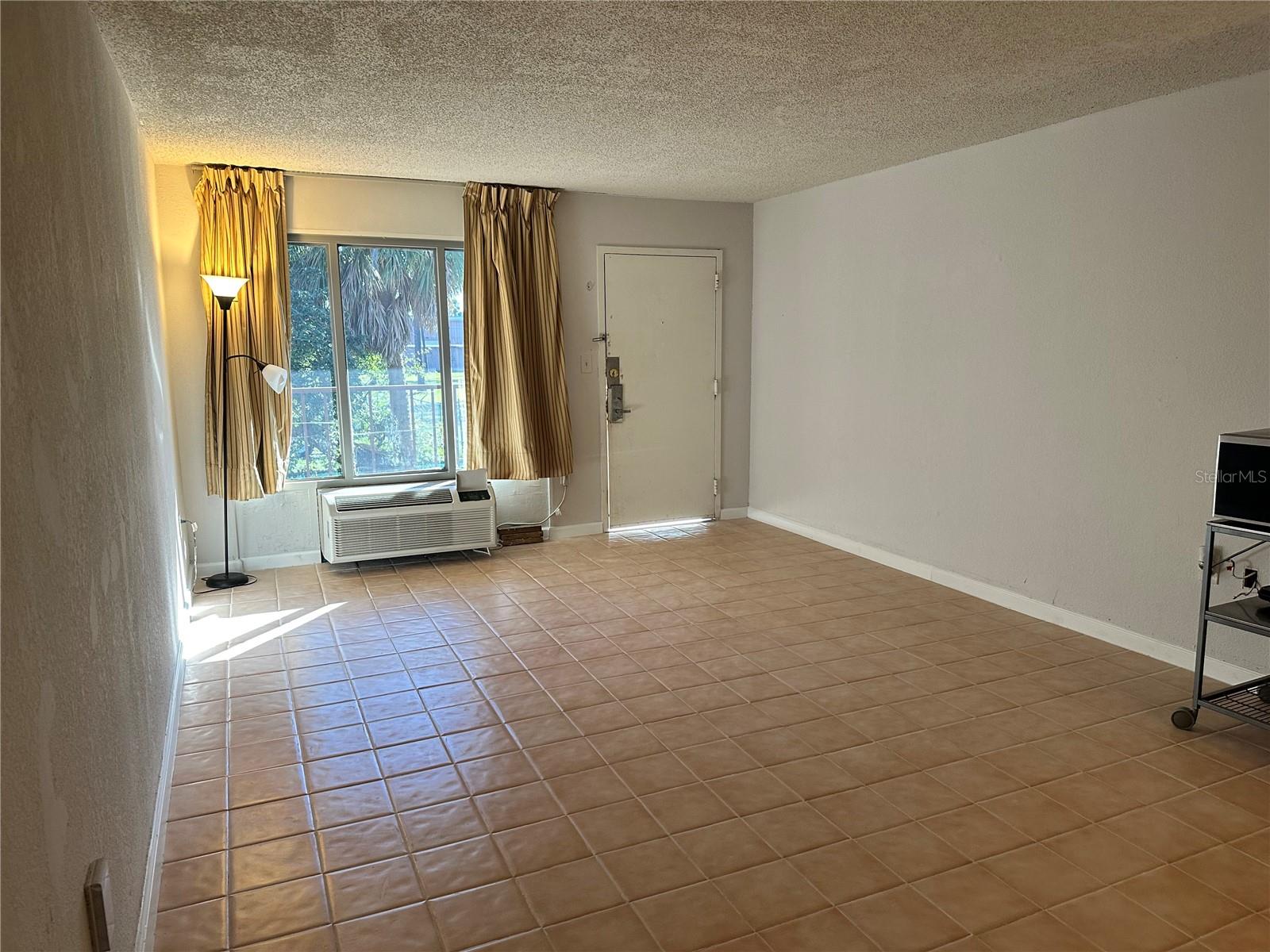 ALLIANCE CONDO - Residential