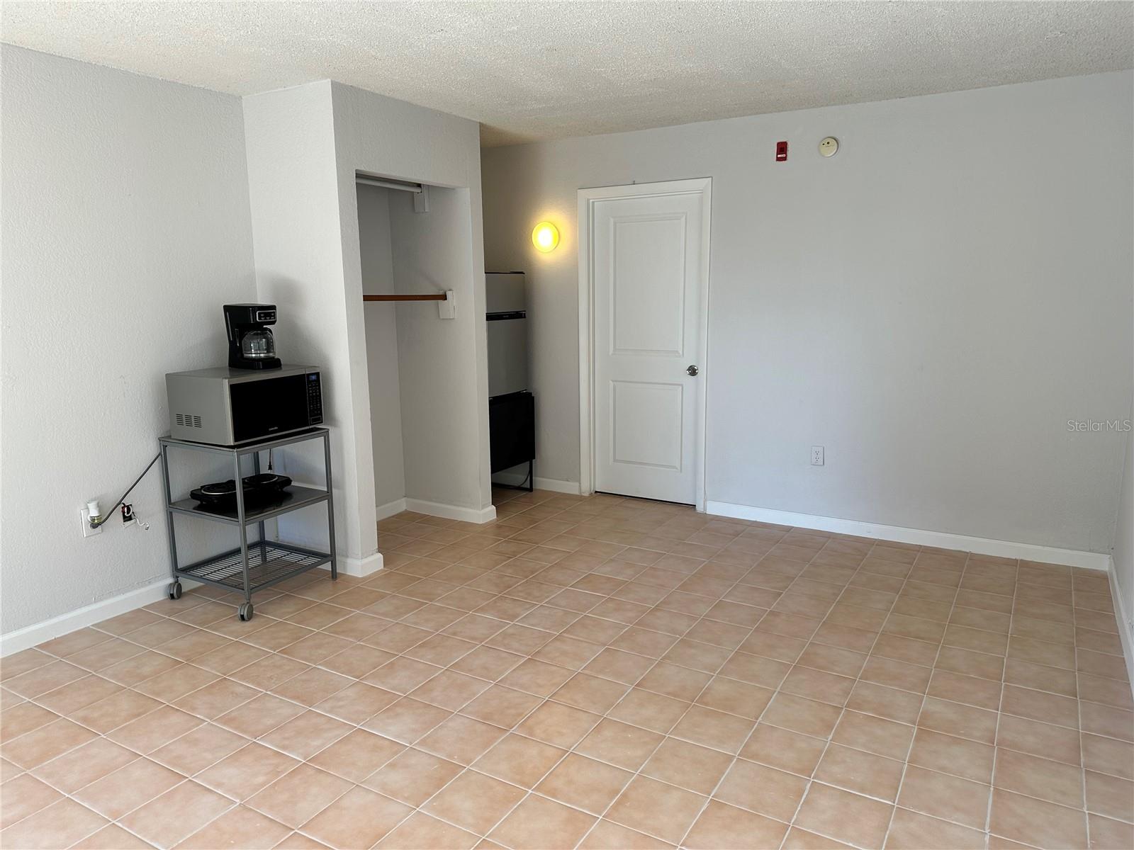ALLIANCE CONDO - Residential