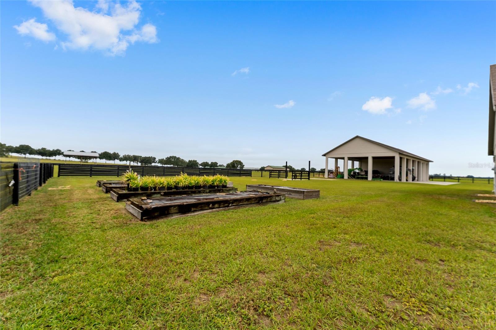 EMERALD MILE FARMS - Residential