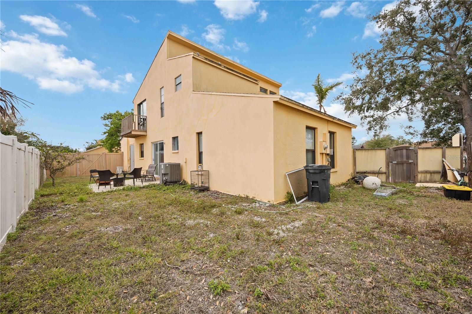 LAKE SARASOTA - Residential
