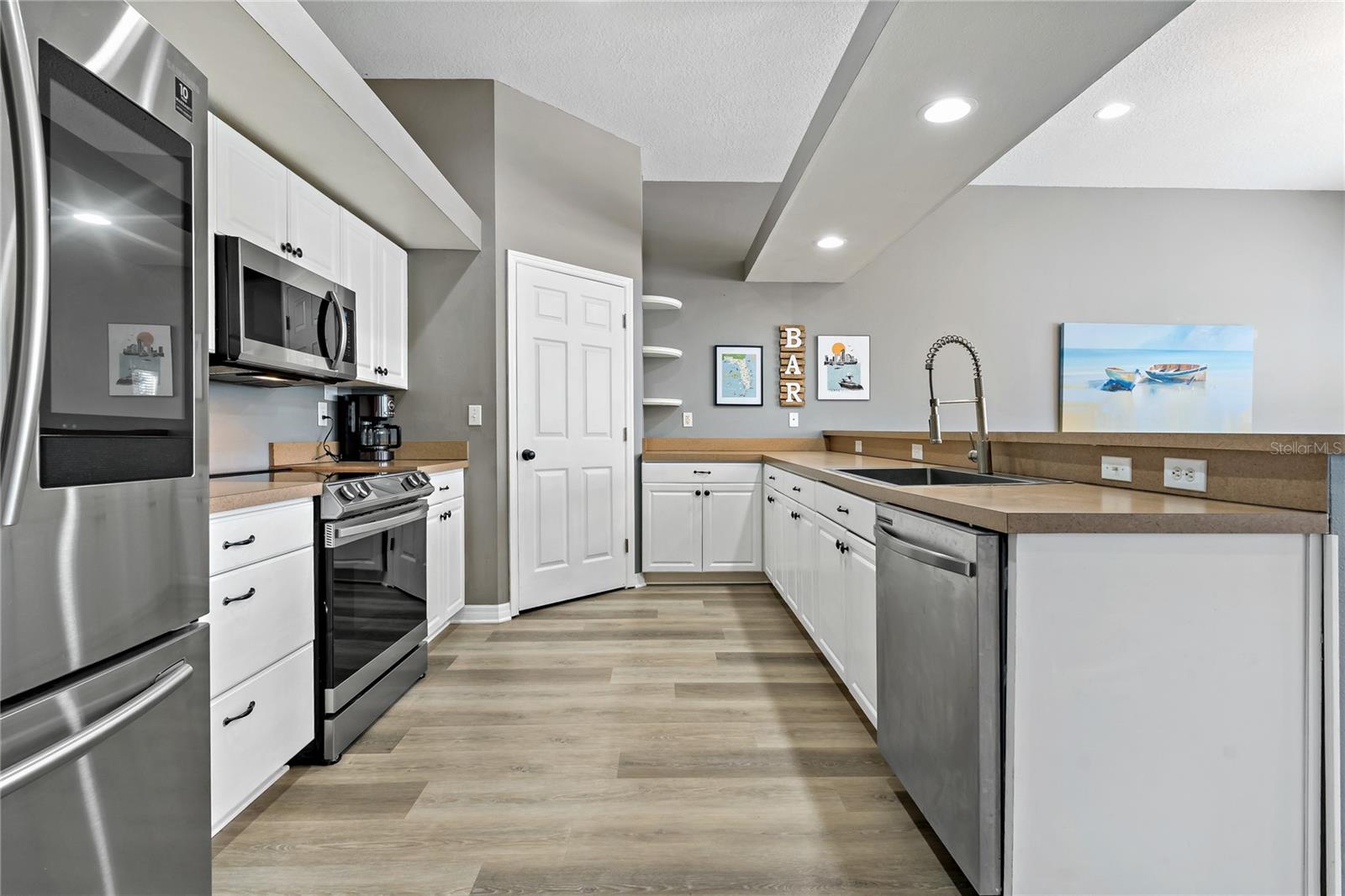 ORANGE HEIGHTS - Residential
