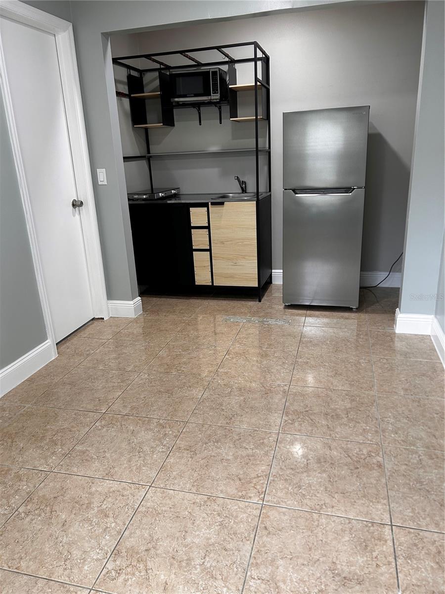 MEADOW WOODS VILLAGE 04 - Residential Lease