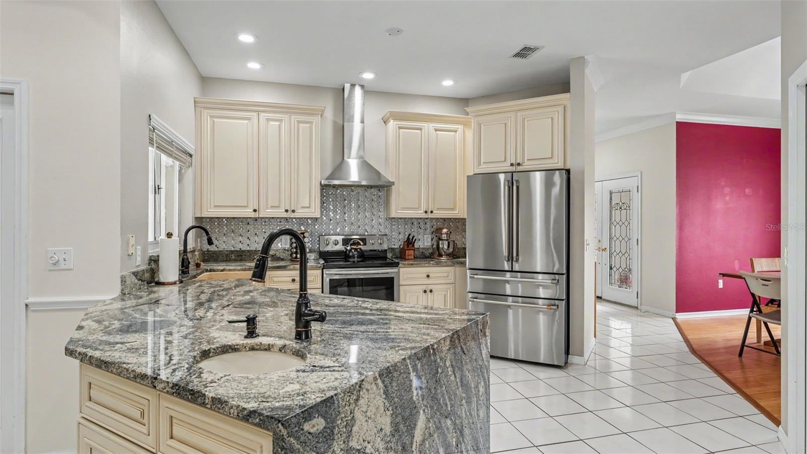HIGHLANDS VISTA - Residential