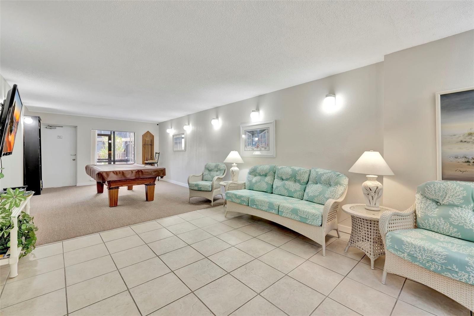 BAY OAKS - Residential