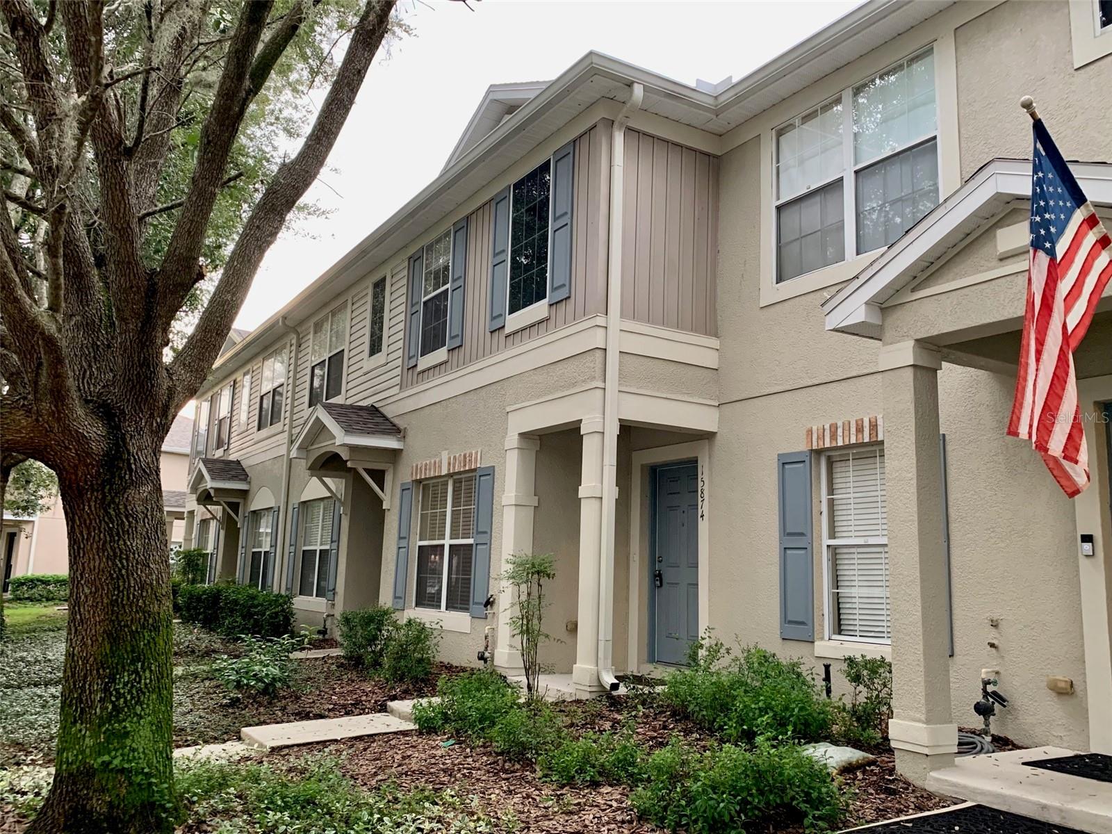 FISHHAWK RANCH TWNHMS PH - Residential Lease