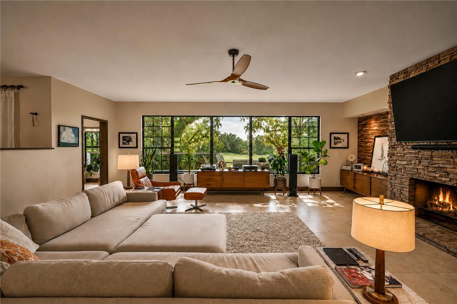 GOLDEN HILLS - Residential