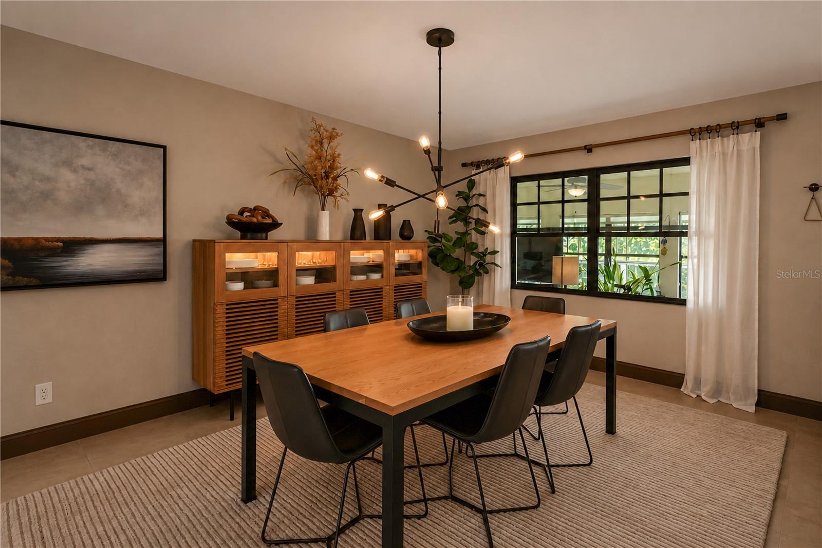 GOLDEN HILLS - Residential