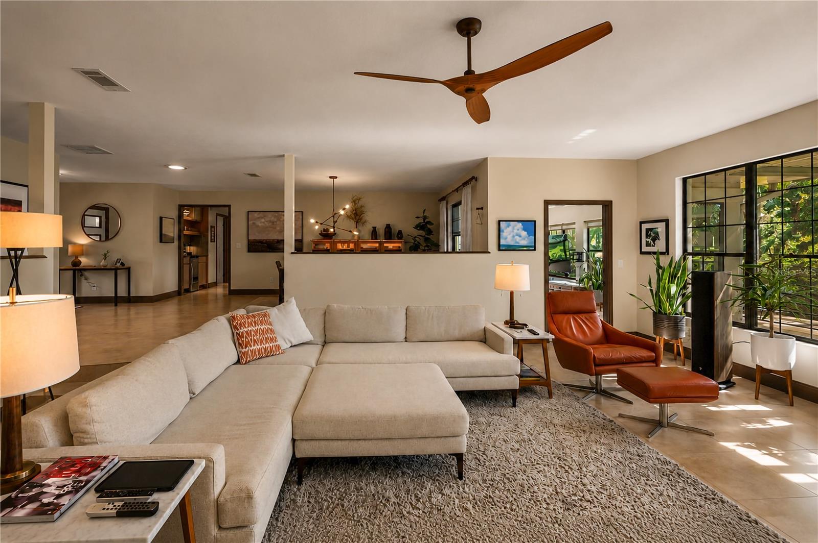 GOLDEN HILLS - Residential