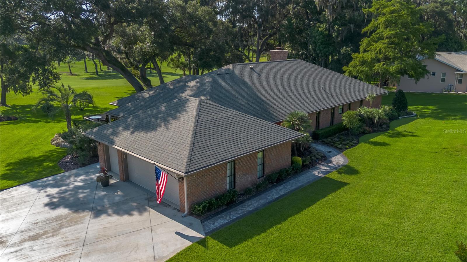 GOLDEN HILLS - Residential