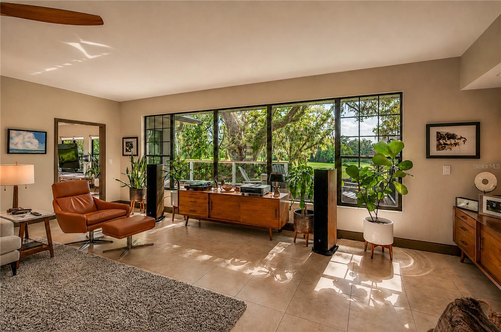 GOLDEN HILLS - Residential