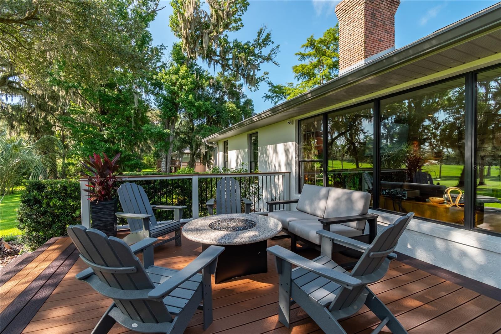GOLDEN HILLS - Residential
