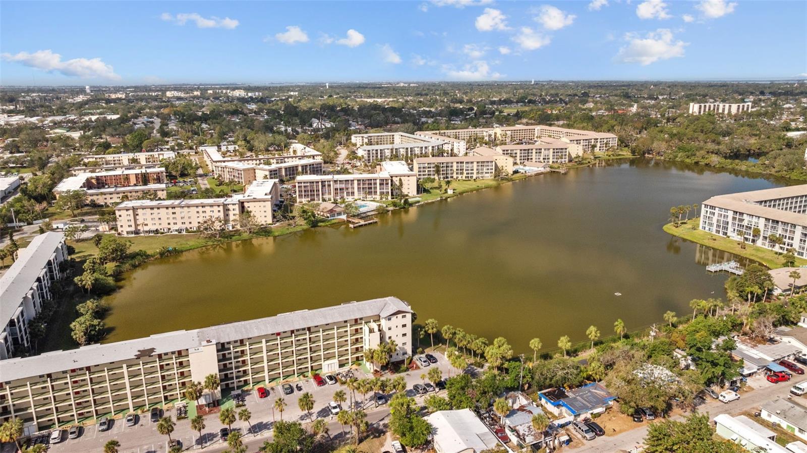 BAYSHORE ON THE LAKE APTS SEC 1 - Residential