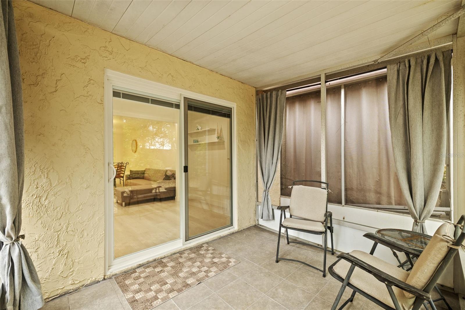 BAYSHORE ON THE LAKE APTS SEC 1 - Residential