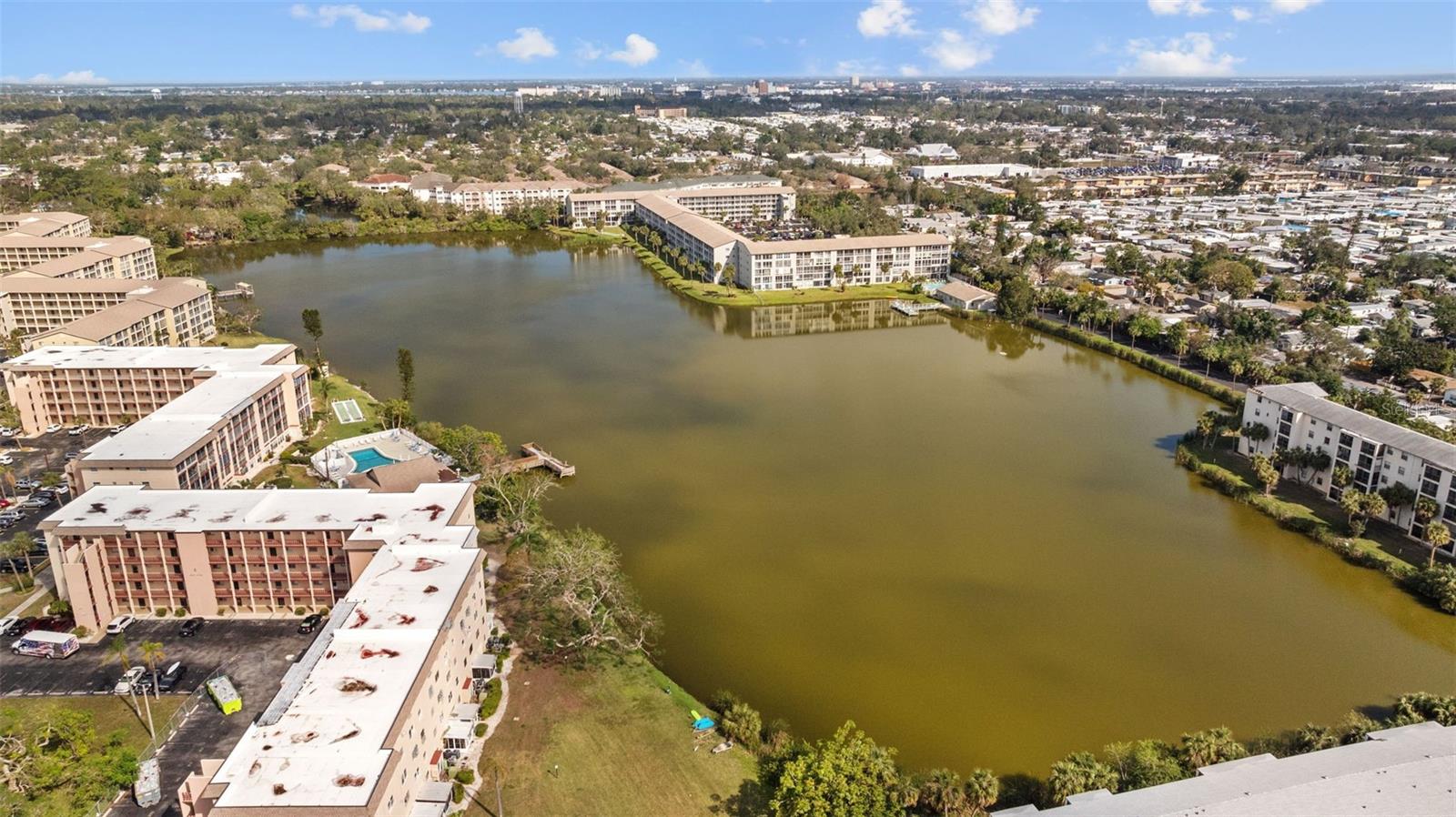BAYSHORE ON THE LAKE APTS SEC 1 - Residential