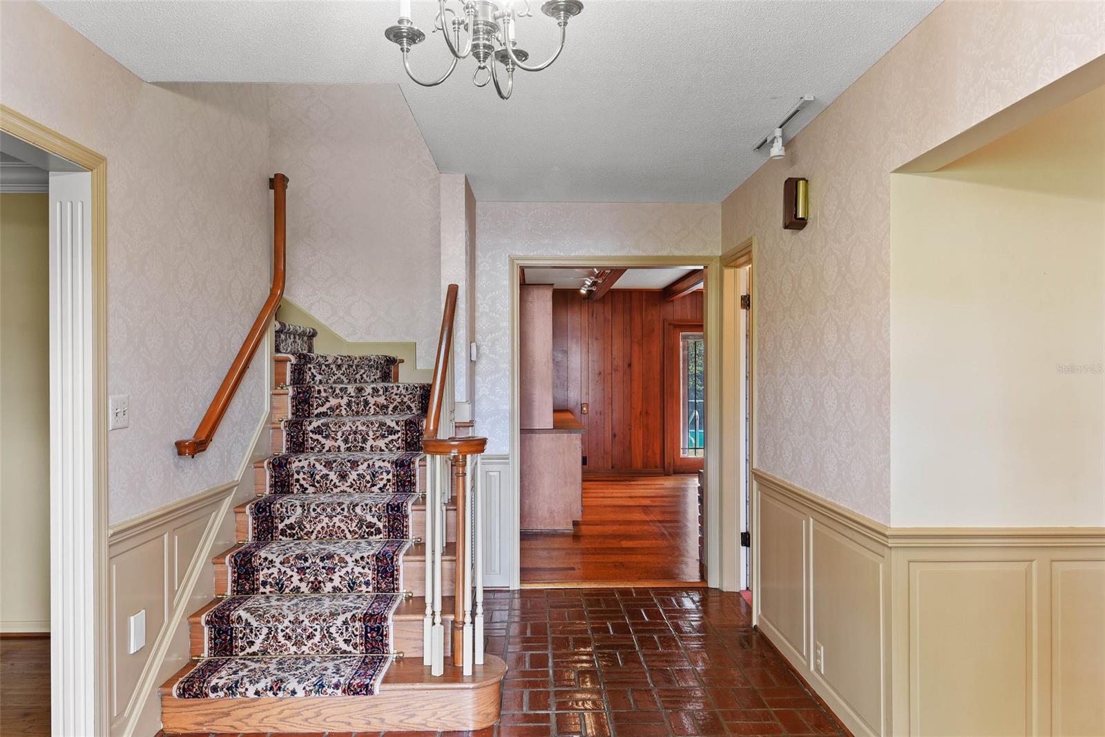 SPRING LAKE TERRACE - Residential
