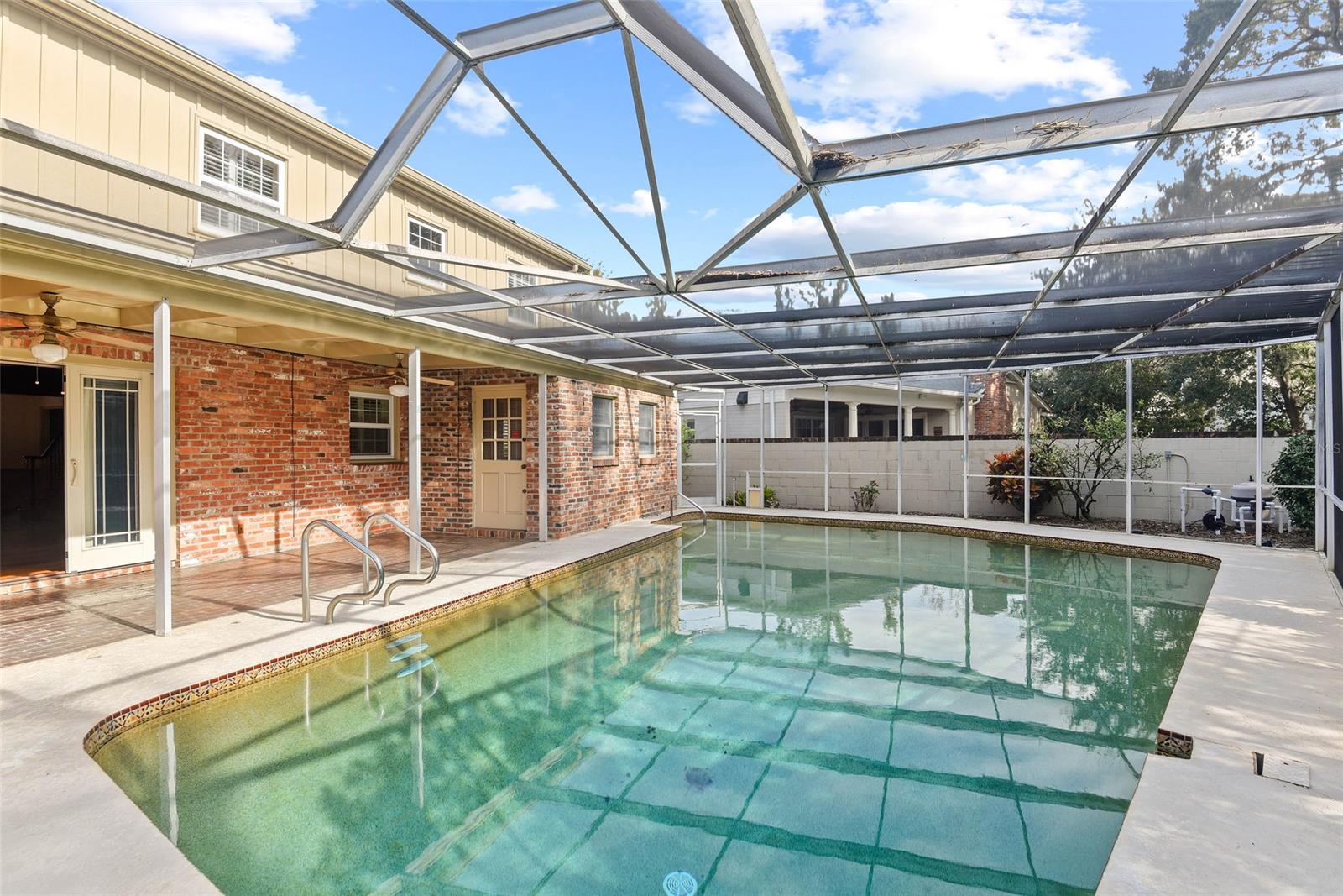 SPRING LAKE TERRACE - Residential