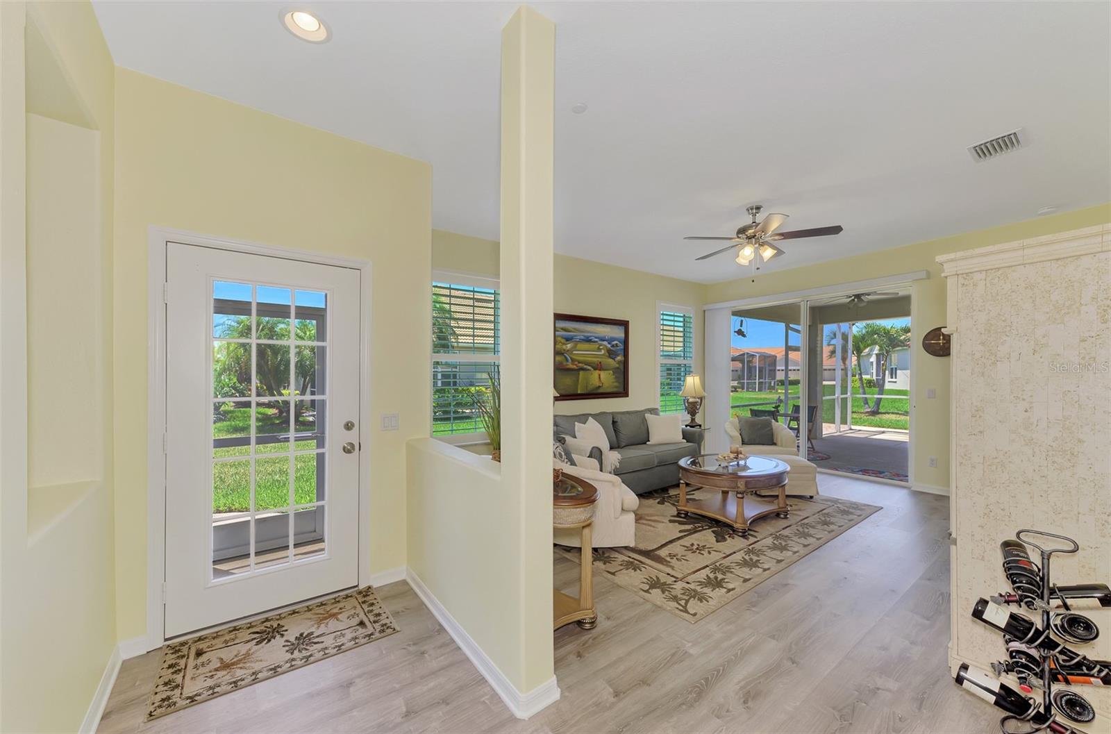PELICAN POINTE GOLF & COUNTRY CLUB - Residential