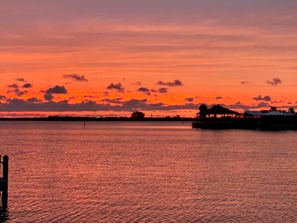 PELICAN POINTE GOLF & COUNTRY CLUB - Residential