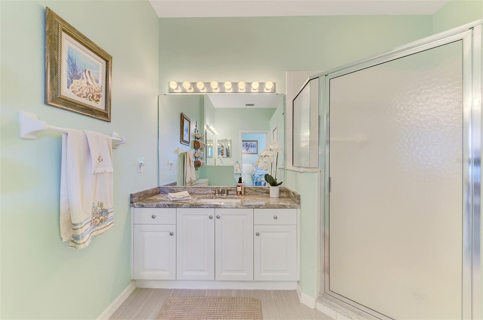 PELICAN POINTE GOLF & COUNTRY CLUB - Residential