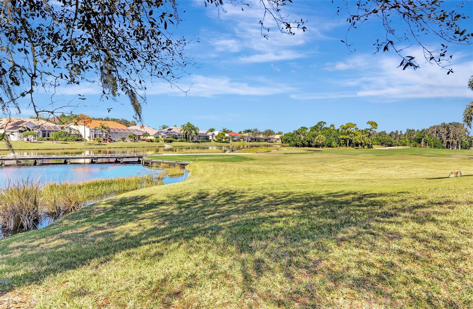 PELICAN POINTE GOLF & COUNTRY CLUB - Residential