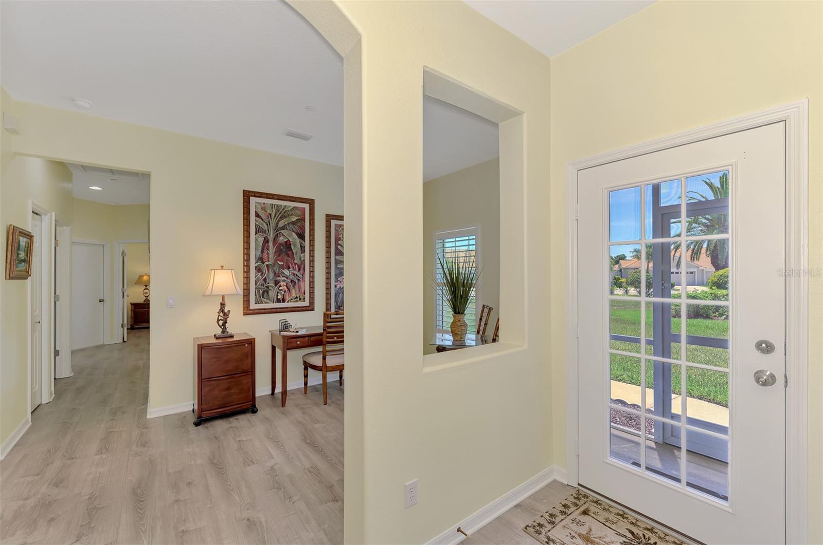 PELICAN POINTE GOLF & COUNTRY CLUB - Residential