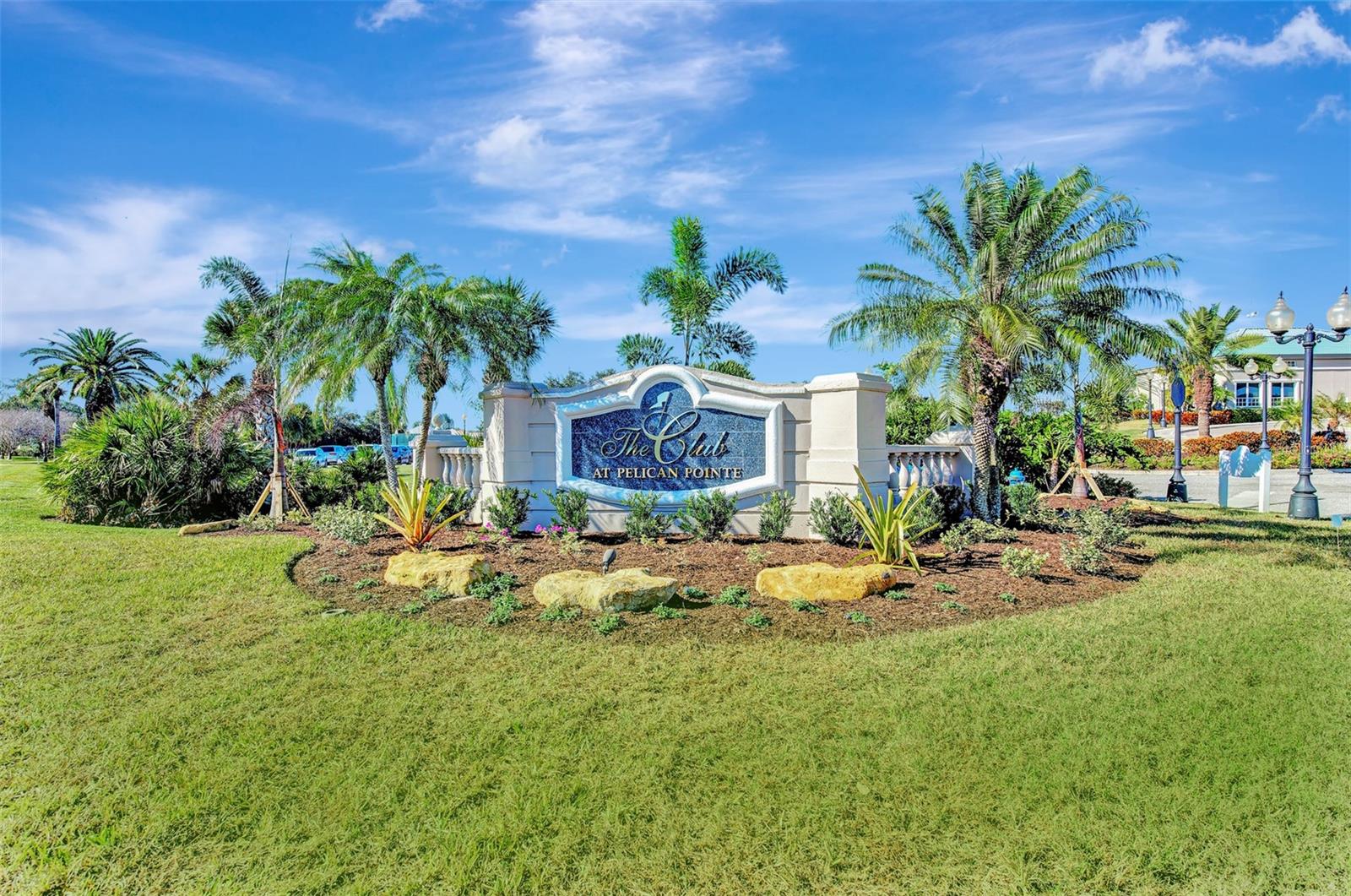 PELICAN POINTE GOLF & COUNTRY CLUB - Residential