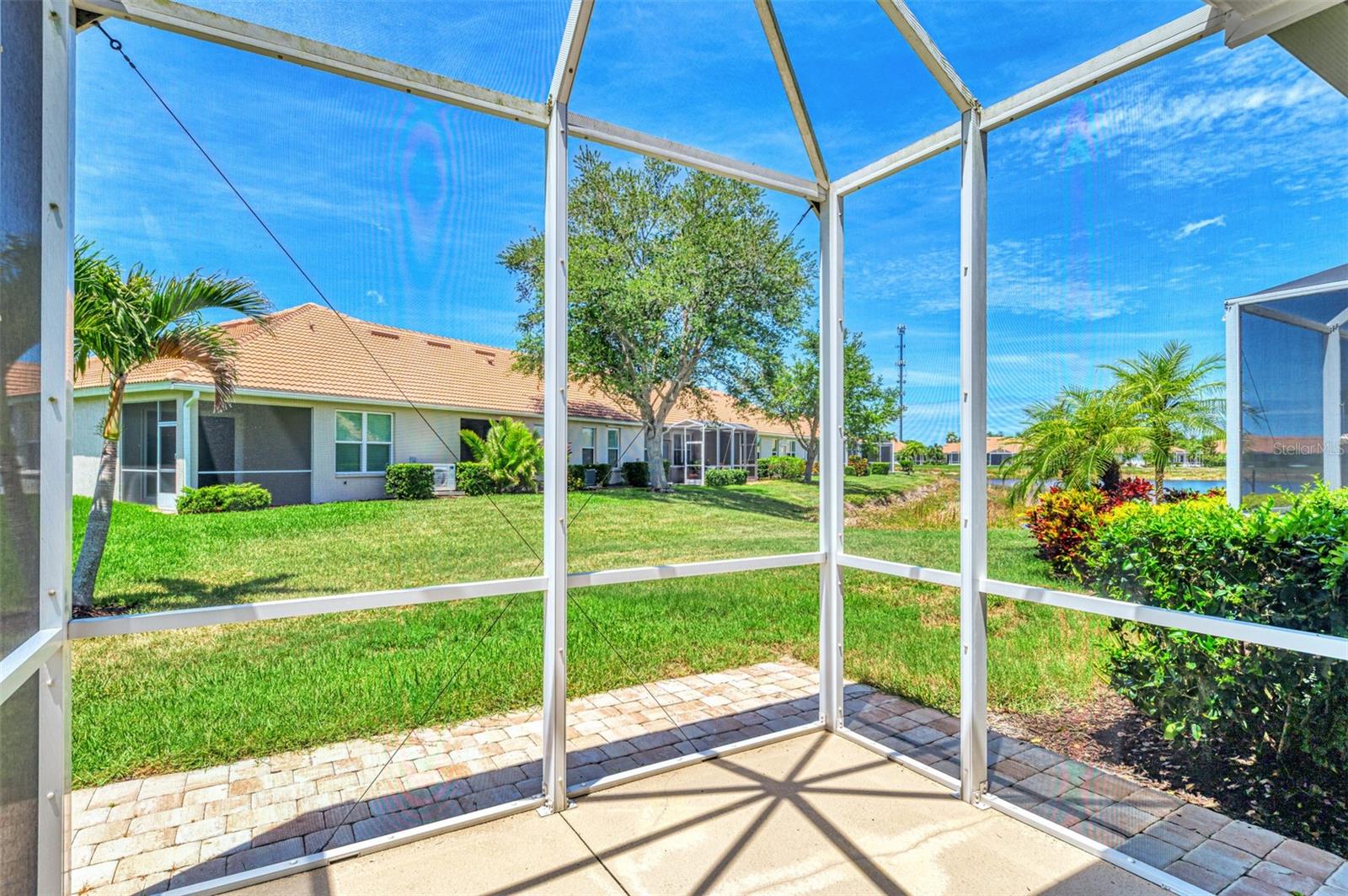 PELICAN POINTE GOLF & COUNTRY CLUB - Residential
