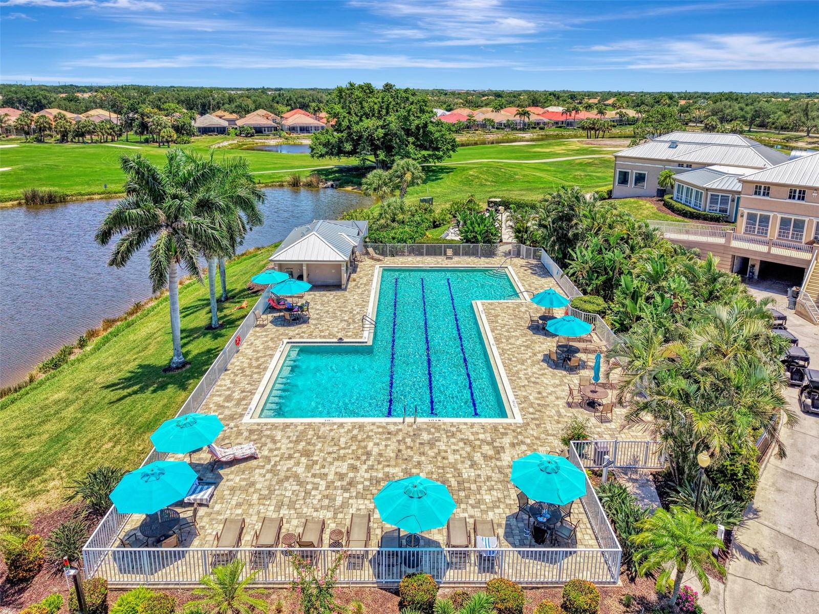 PELICAN POINTE GOLF & COUNTRY CLUB - Residential
