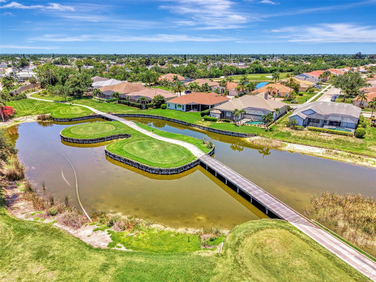 PELICAN POINTE GOLF & COUNTRY CLUB - Residential