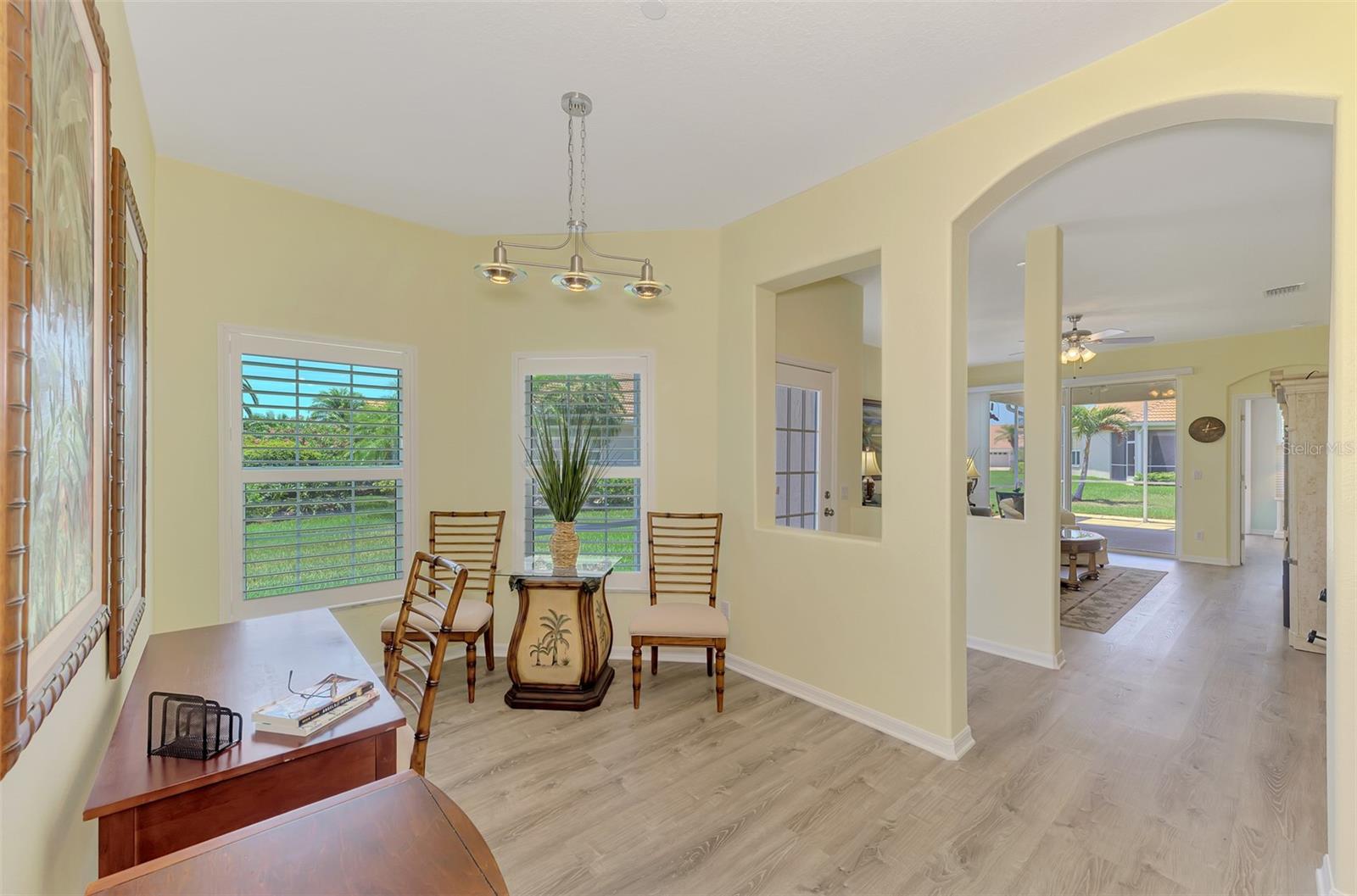 PELICAN POINTE GOLF & COUNTRY CLUB - Residential