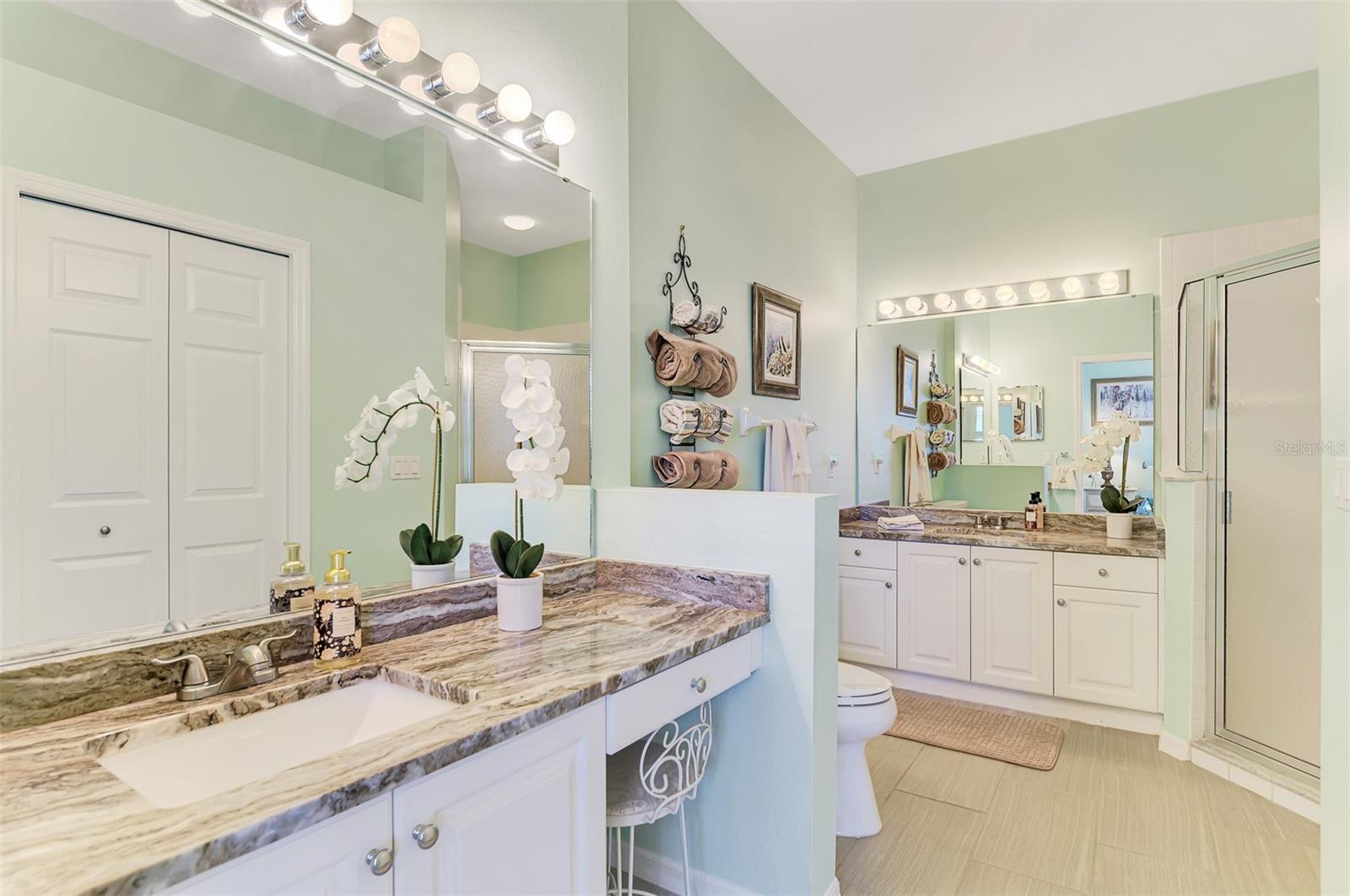 PELICAN POINTE GOLF & COUNTRY CLUB - Residential