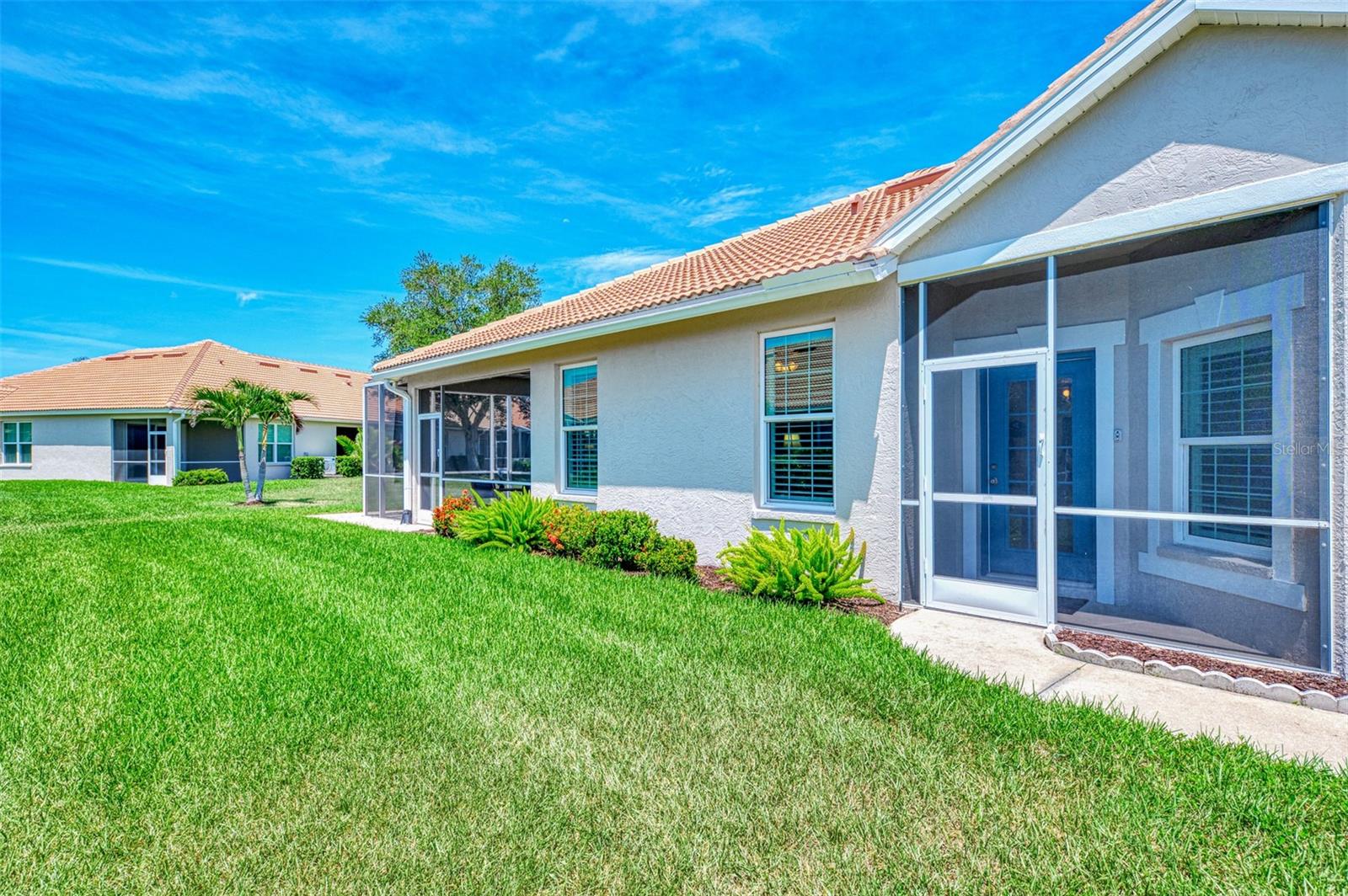 PELICAN POINTE GOLF & COUNTRY CLUB - Residential