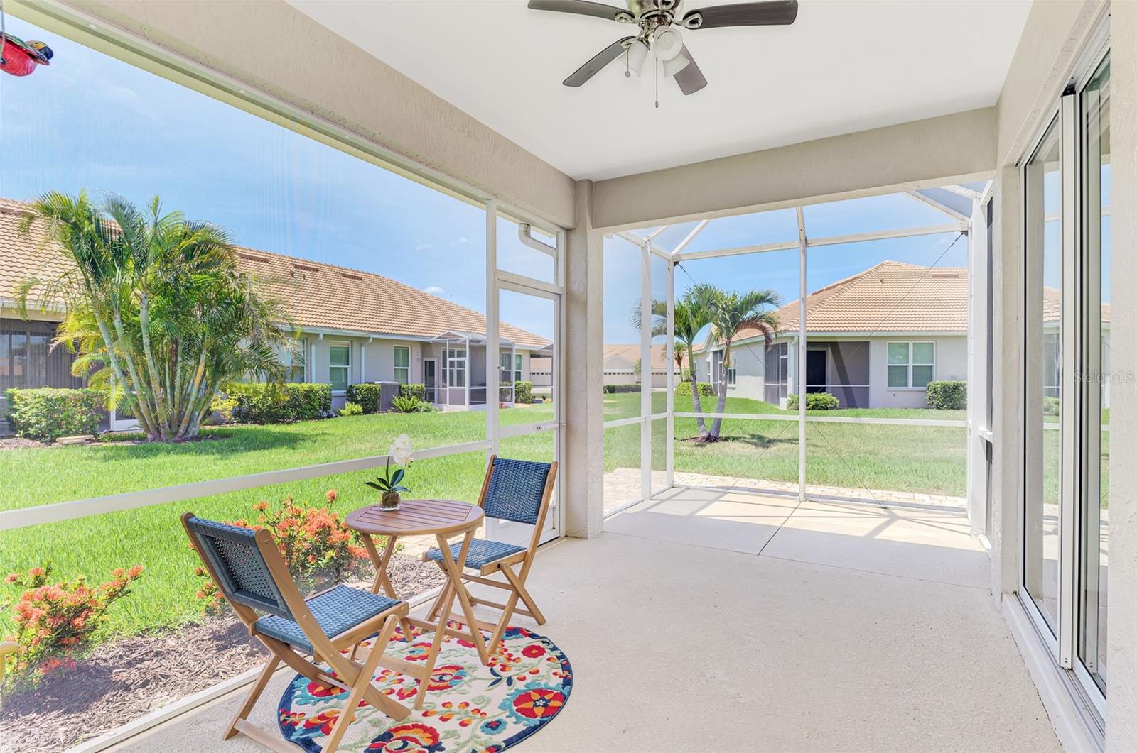 PELICAN POINTE GOLF & COUNTRY CLUB - Residential