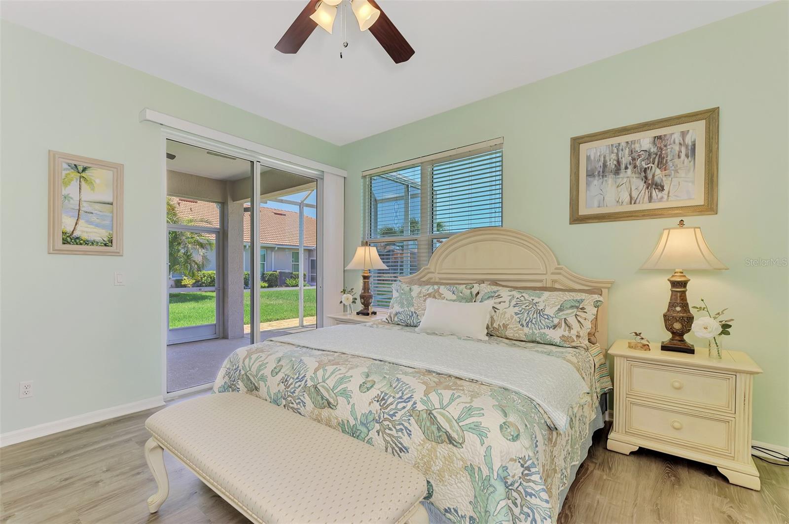 PELICAN POINTE GOLF & COUNTRY CLUB - Residential