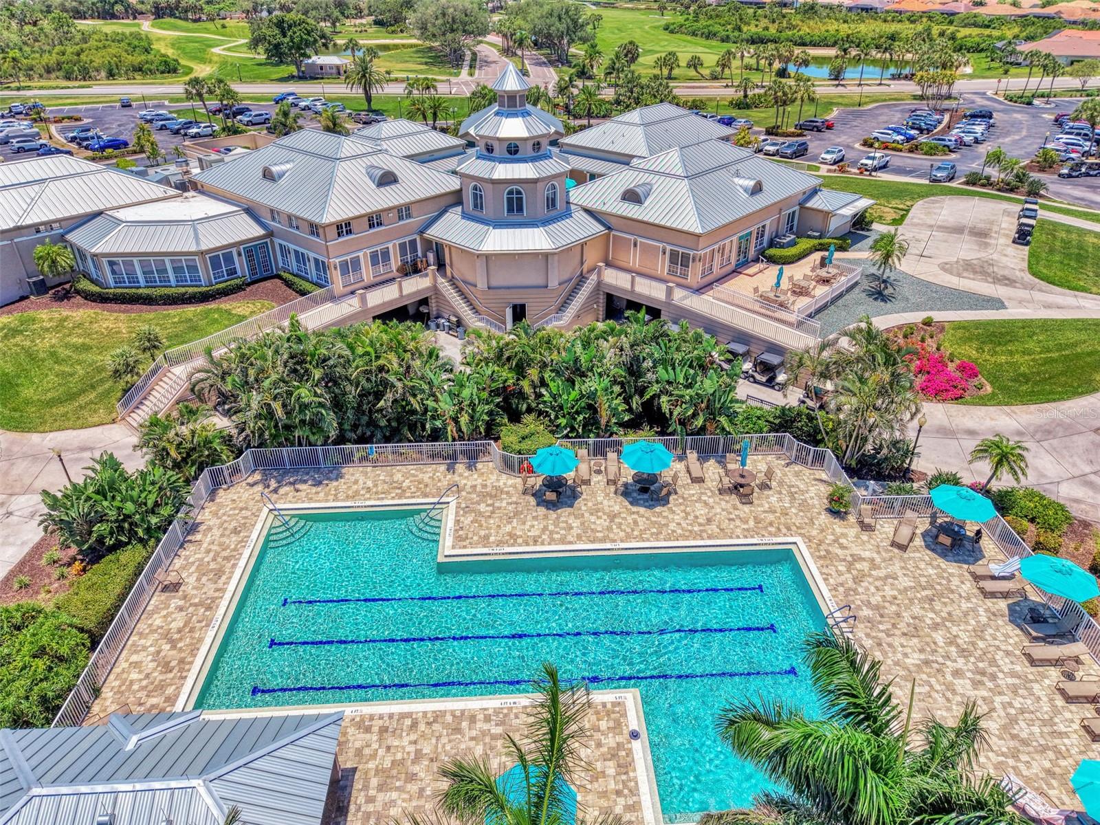 PELICAN POINTE GOLF & COUNTRY CLUB - Residential
