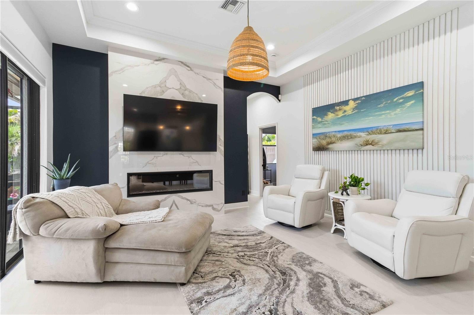 RESIDENCES AT UNIVERSITY GROVES - Residential