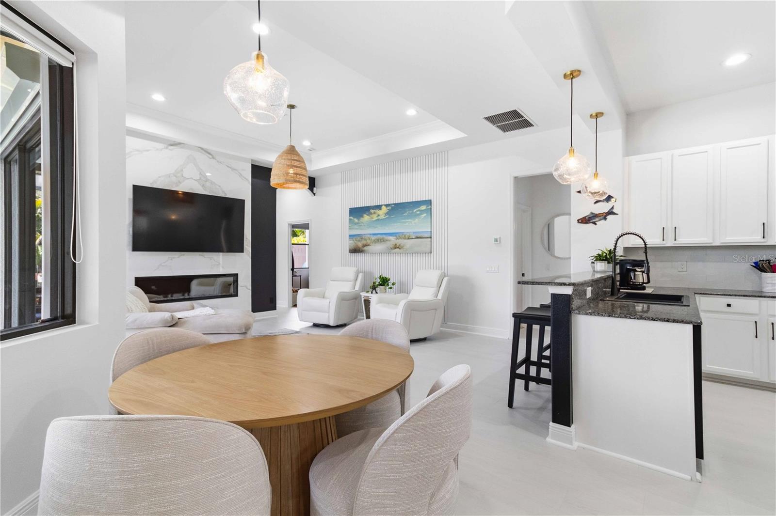 RESIDENCES AT UNIVERSITY GROVES - Residential