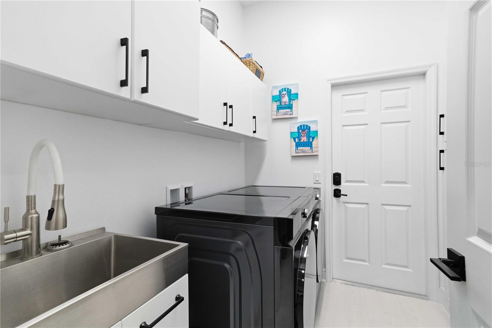 RESIDENCES AT UNIVERSITY GROVES - Residential
