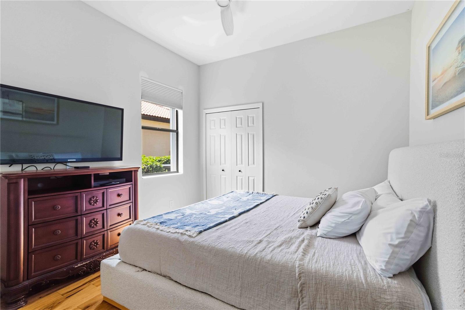 RESIDENCES AT UNIVERSITY GROVES - Residential