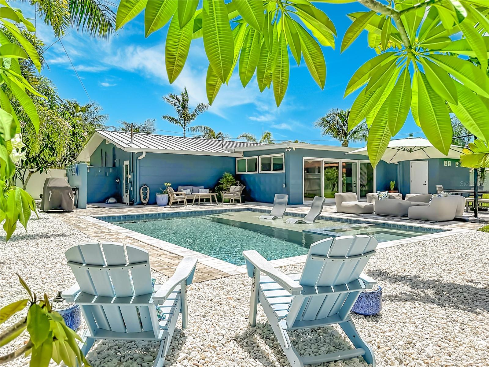 MAXIMO MOORINGS - Residential