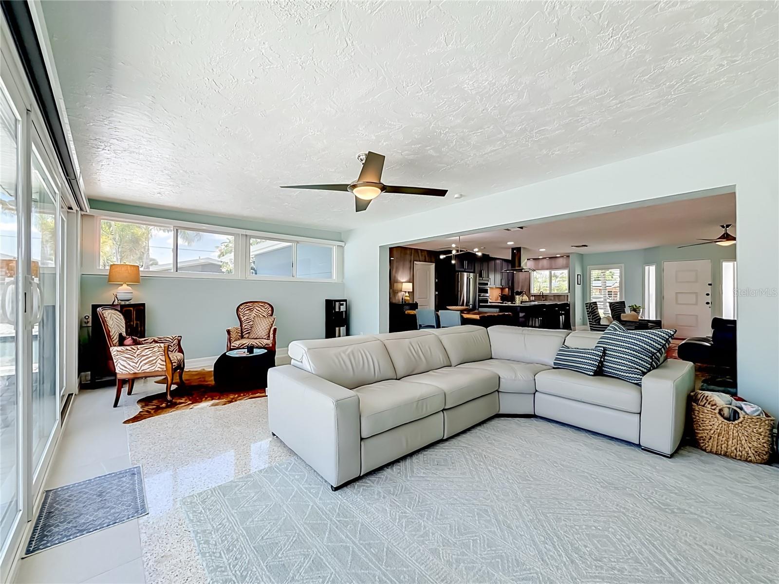 MAXIMO MOORINGS - Residential